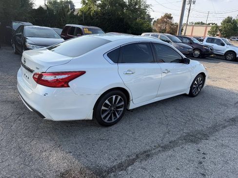 Used 2017 Nissan Altima 2.5 SV FWD image 8