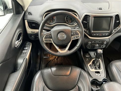 Used 2017 Jeep Cherokee Limited w/ Luxury Group image 20