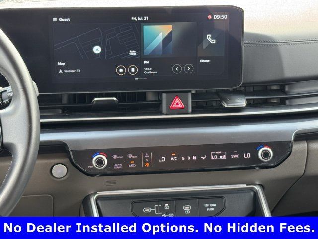 Used 2025 Kia Carnival FWD image 14