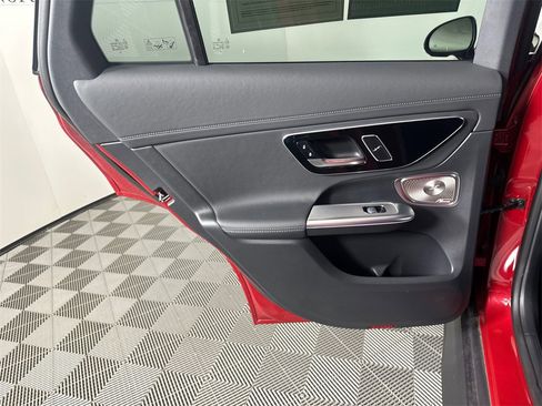 Certified 2025 Mercedes-Benz GLC 300 4MATIC image 24