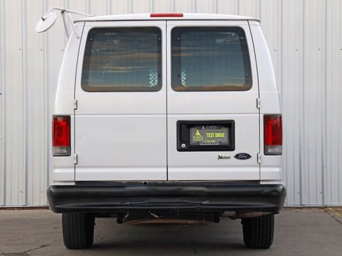 Used 2010 Ford E-350 and Econoline 350 Extended Super Duty image 10