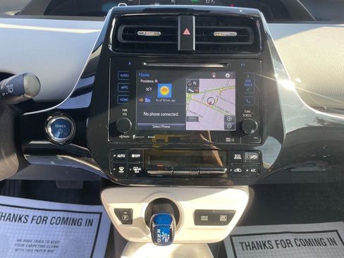 Used 2018 Toyota Prius Three image 21