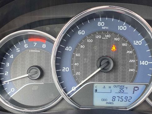 Used 2016 Toyota Corolla LE image 31