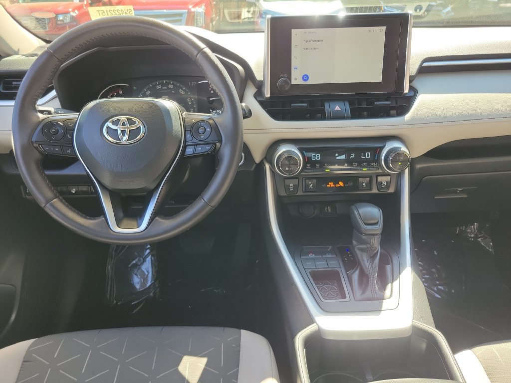 Used 2025 Toyota RAV4 XLE w/ Convenience Package FWD image 13
