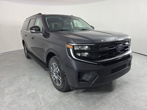 New 2025 Ford Expedition Max Active image 3