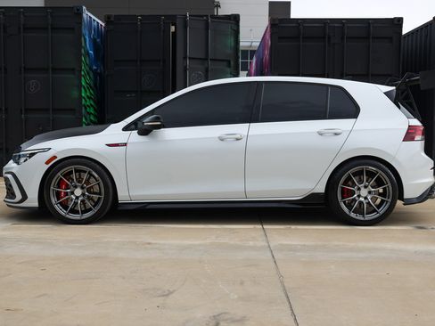 Used 2024 Volkswagen GTI SE FWD image 4