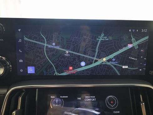 Used 2024 Lexus LX 600 4WD w/ Luxury Package image 39