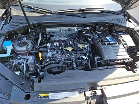 Used 2022 Volkswagen Tiguan SE AWD/4WD image 23