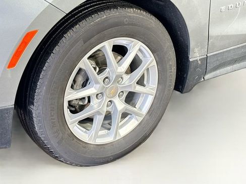 Used 2024 Chevrolet Equinox LT FWD image 8
