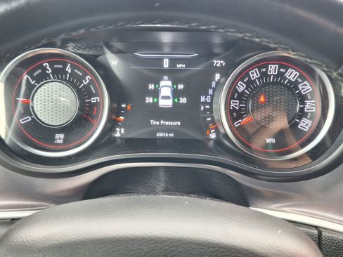 Used 2021 Dodge Challenger SXT w/ Driver Convenience Group image 14