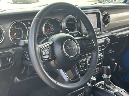 Certified 2023 Jeep Wrangler Sport AWD/4WD image 19