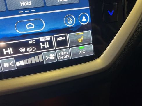 Certified 2025 Subaru Ascent Limited w/ Popular Package #1 image 35