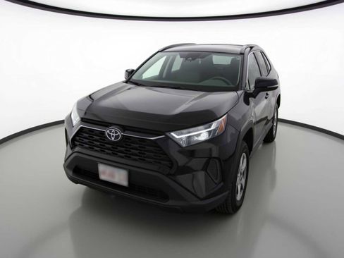 Used 2024 Toyota RAV4 XLE image 1