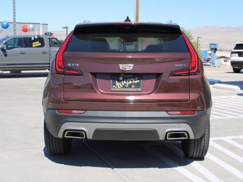Used 2022 Cadillac XT4 Premium Luxury w/ Technology Package FWD image 4