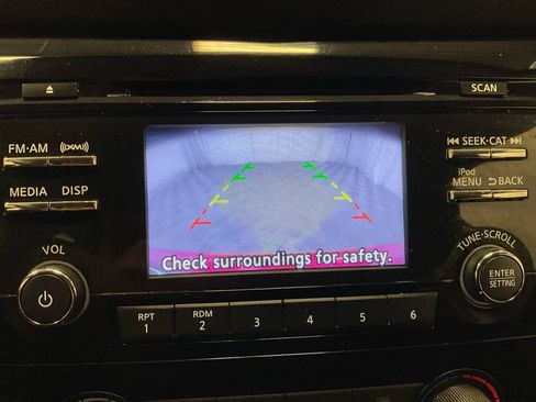 Used 2018 Nissan Rogue Sport S AWD/4WD image 22