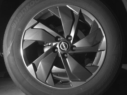 Used 2025 Nissan Rogue SV image 15