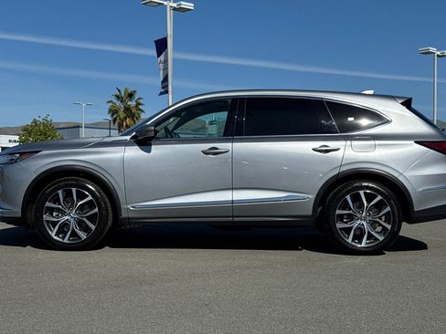 Used 2023 Acura MDX SH-AWD w/ Technology Package image 8