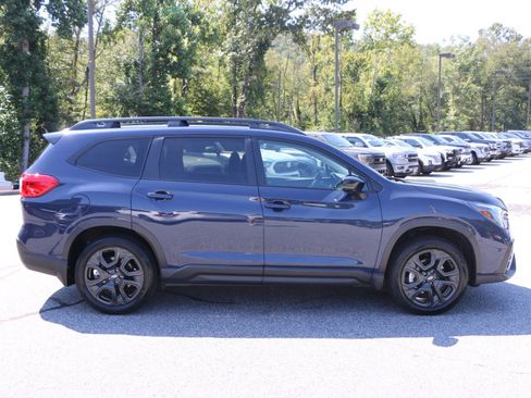Used 2025 Subaru Ascent Onyx Edition w/ Onyx Package AWD/4WD image 9