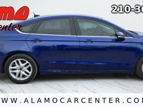 Used 2016 Ford Fusion SE FWD image 6