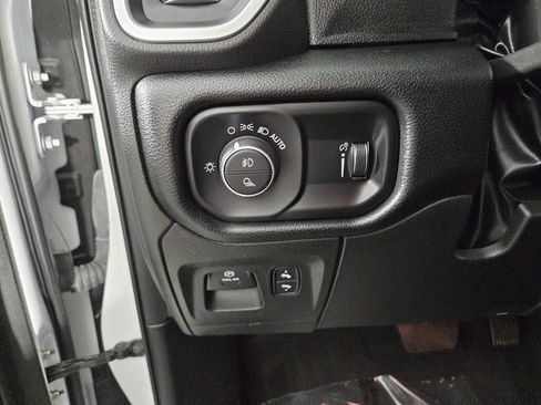 Used 2022 RAM 1500 Big Horn AWD/4WD image 25
