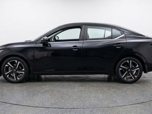 Used 2025 Nissan Sentra SV FWD image 3