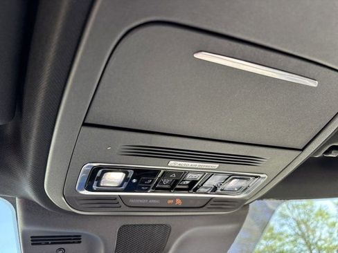 Used 2025 Lincoln Navigator Reserve AWD/4WD image 46