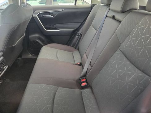Used 2025 Toyota RAV4 XLE AWD/4WD image 25