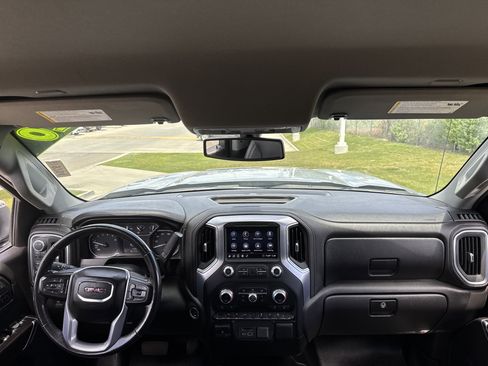 Used 2020 GMC Sierra 1500 SLT w/ Driver Alert Package I AWD/4WD image 23