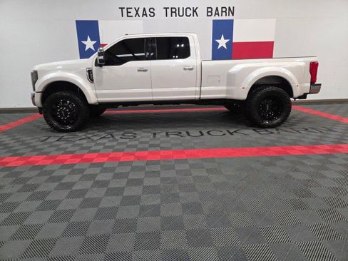 Used 2019 Ford F450 Lariat w/ Tow Technology Bundle image 1