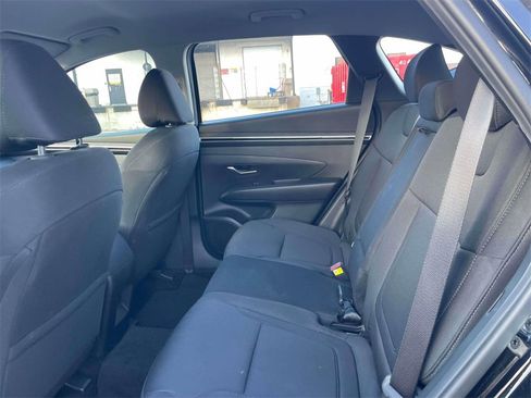 Certified 2023 Hyundai Tucson SE image 12
