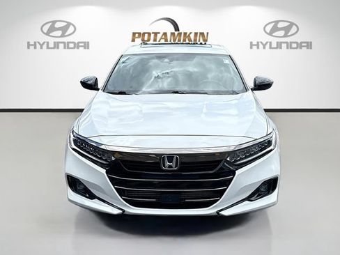 Used 2021 Honda Accord Sport image 2