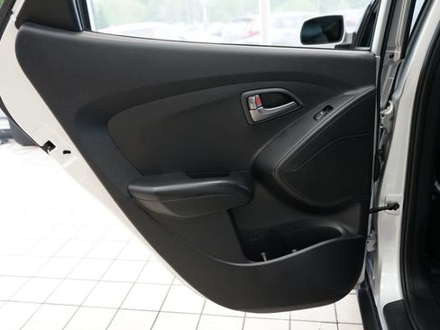 Used 2015 Hyundai Tucson GLS w/ Option Group 02 AWD/4WD image 39
