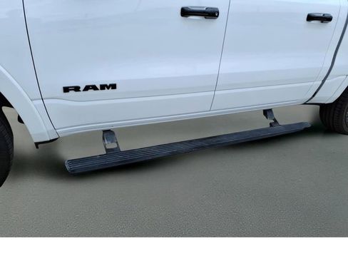 Used 2024 RAM 1500 Limited AWD/4WD image 30