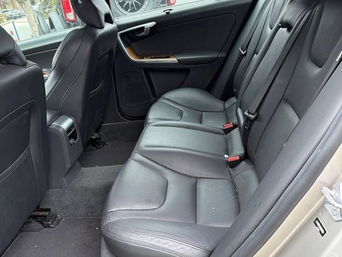 Used 2016 Volvo S60 T5 Premier FWD image 9