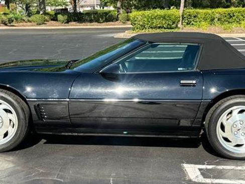 Used 1996 Chevrolet Corvette Coupe RWD image 2