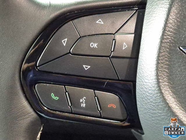 Used 2021 Chrysler Pacifica Touring w/ S Appearance Package FWD image 12
