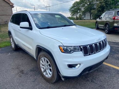 Used 2022 Jeep Grand Cherokee Laredo E w/ Security & Convenience Group AWD/4WD image 1