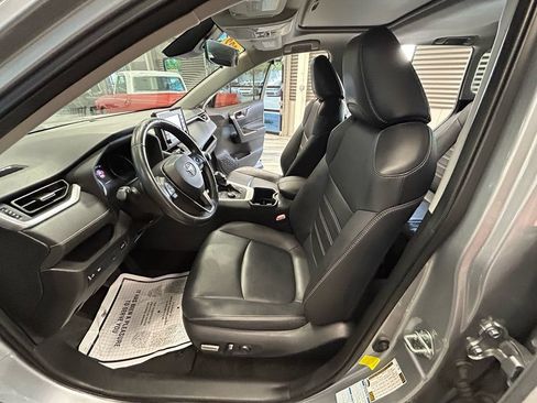 Used 2022 Toyota RAV4 XLE Premium AWD/4WD image 53