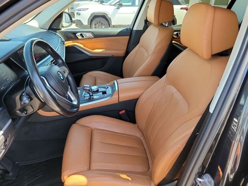 Used 2019 BMW X7 xDrive50i w/ Luxury Seating Package image 16