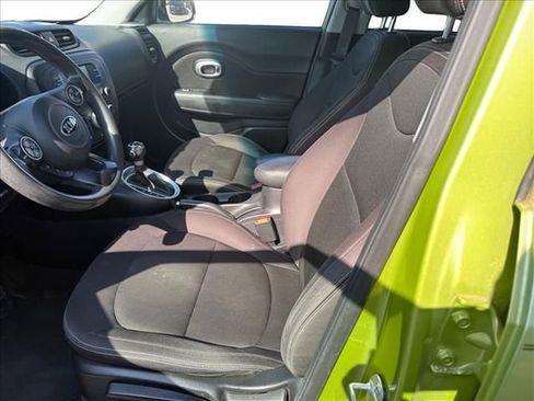Used 2016 Kia Soul w/ Convenience Package FWD image 4