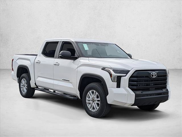 Used 2025 Toyota Tundra SR5 w/ SR5 Premium Package AWD/4WD image 7