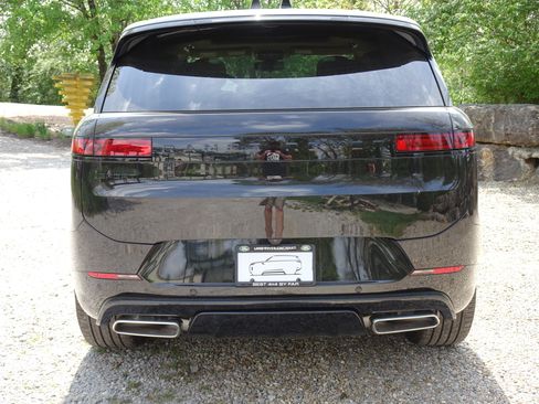 New 2026 Land Rover Range Rover Sport Dynamic SE AWD/4WD image 11