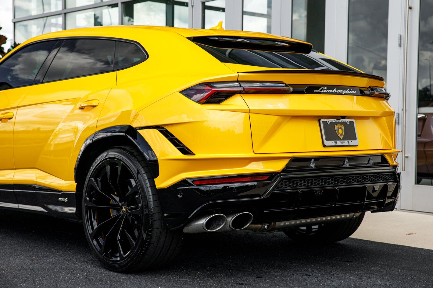 Used 2024 Lamborghini Urus S AWD/4WD image 14
