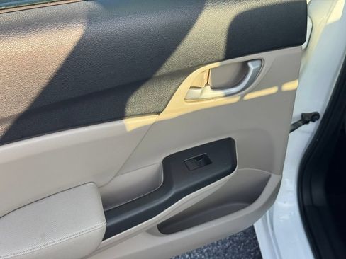 Used 2015 Honda Civic LX image 27