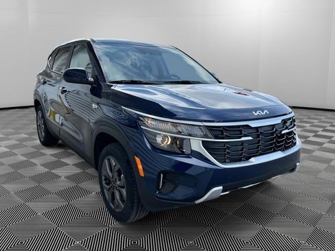 New 2026 Kia Seltos LX image 3