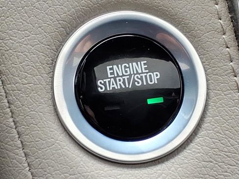 Used 2018 Cadillac Escalade Premium Luxury AWD/4WD image 24