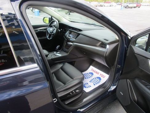 Used 2017 Cadillac XT5 Luxury image 28