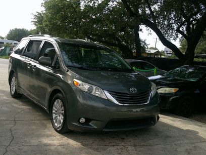 Used 2012 Toyota Sienna XLE