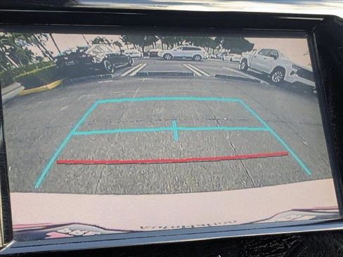 Used 2020 Toyota Camry SE image 12