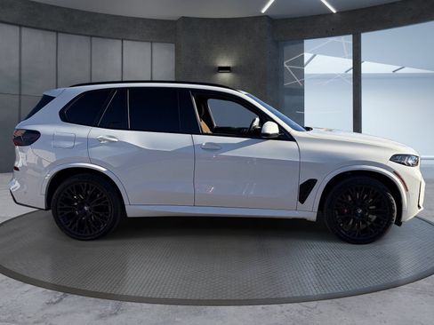 Used 2025 BMW X5 sDrive40i w/ M Sport Package RWD image 7